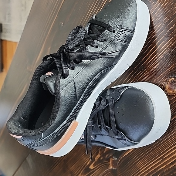 Black leather with copper color detail Puma sneakers, like new! - Picture 1 of 7